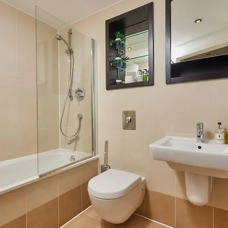 King River Canal View& Free Secure Parking! * Leeds (West Yorkshire)