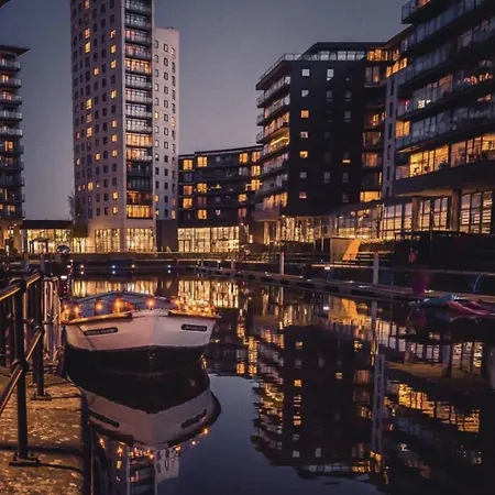 Apartment King River Canal View& Free Secure Parking! *