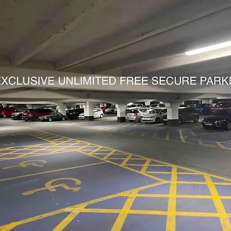 King River Canal View& Free Secure Parking! * Leeds (West Yorkshire)