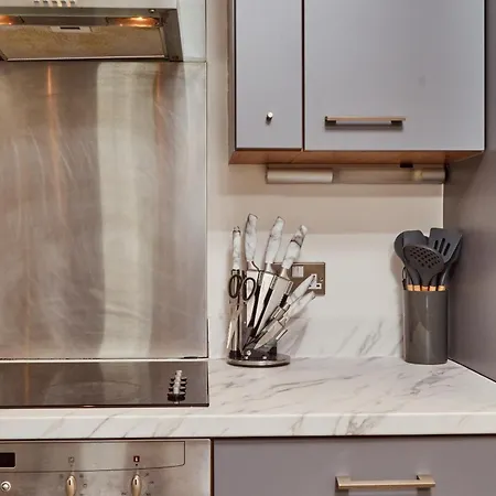 Apartament King River Canal View& Free Secure Parking!