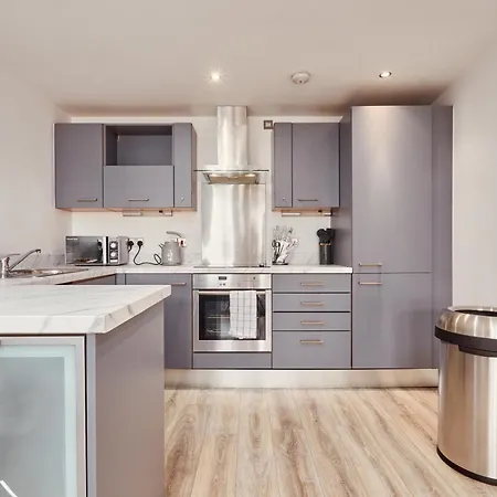 King River Canal View& Free Secure Parking! * Leeds (West Yorkshire)