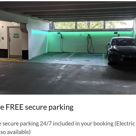 King River Canal View& Free Secure Parking! * Leeds (West Yorkshire)