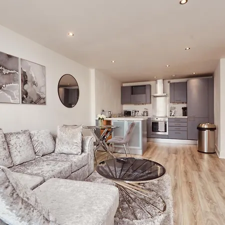 Apartment King River Canal View& Free Secure Parking! *