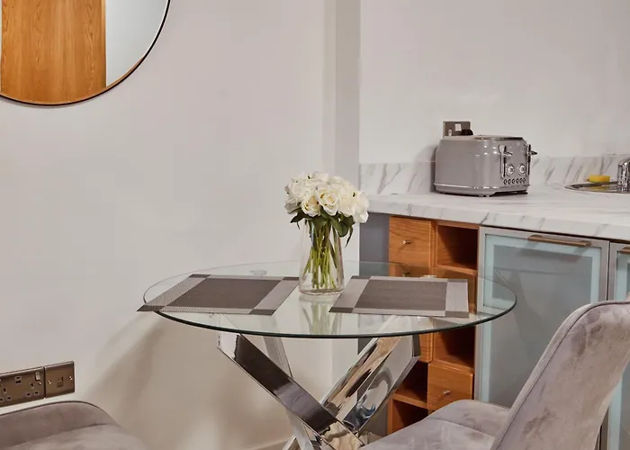 King River Canal View& Free Secure Parking! Διαμέρισμα