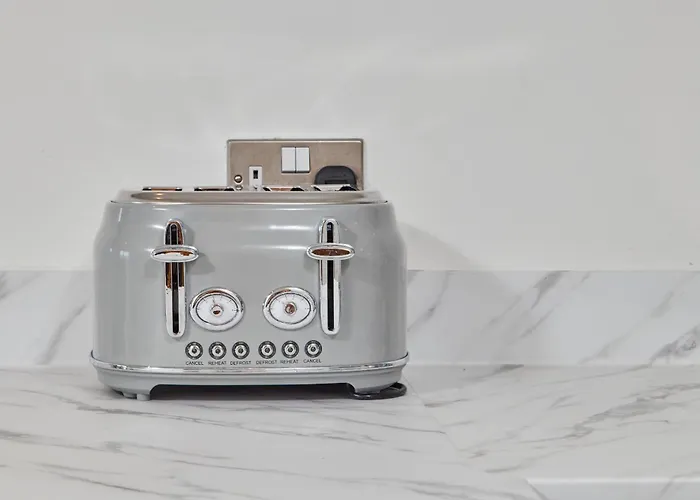 King River Canal View& Free Secure Parking! * Leeds (West Yorkshire)