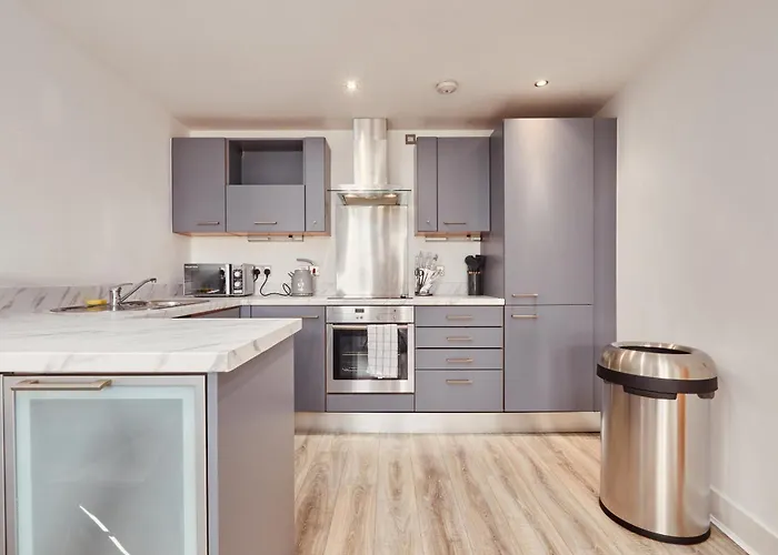 King River Canal View& Free Secure Parking! * Leeds (West Yorkshire)