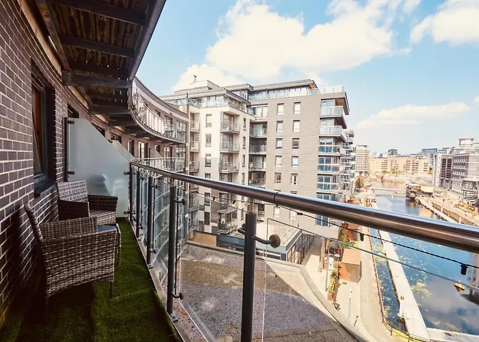 King River Canal View& Free Secure Parking! Διαμέρισμα