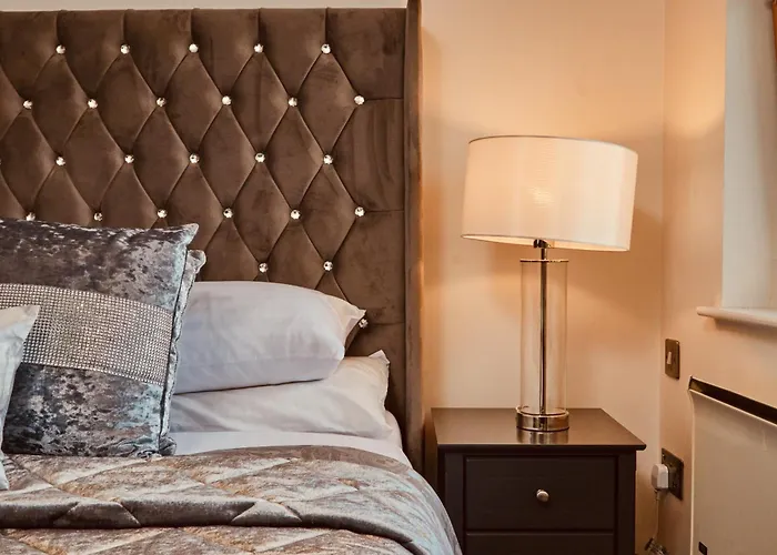 King River Canal View& Free Secure Parking! Διαμέρισμα Λιντς