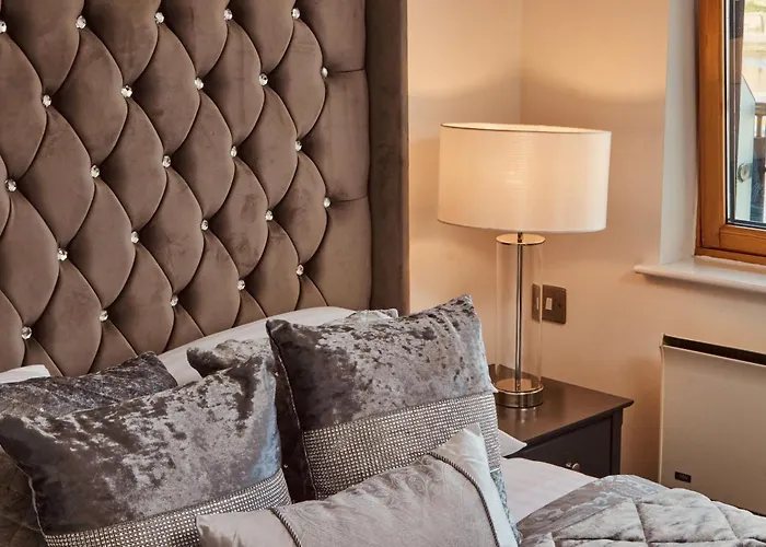 King River Canal View& Free Secure Parking! * Leeds (West Yorkshire)