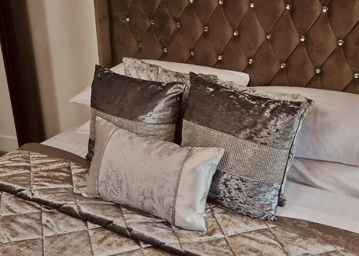 King River Canal View& Free Secure Parking! *